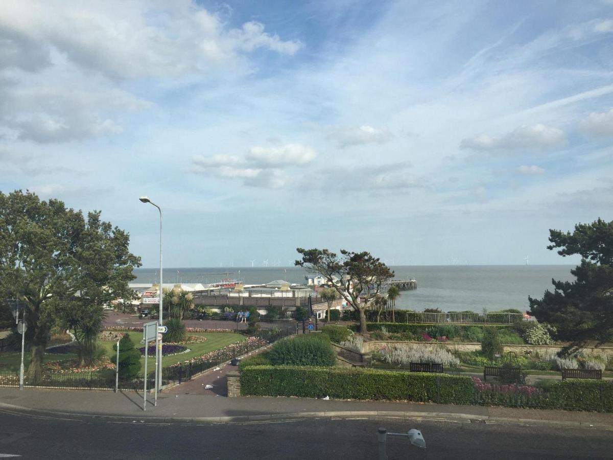 Beach Palace Clacton-on-Sea Exterior foto